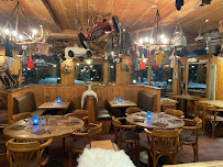 Atmosphère du Bar Restaurant La Falaise à Morzine - n°2