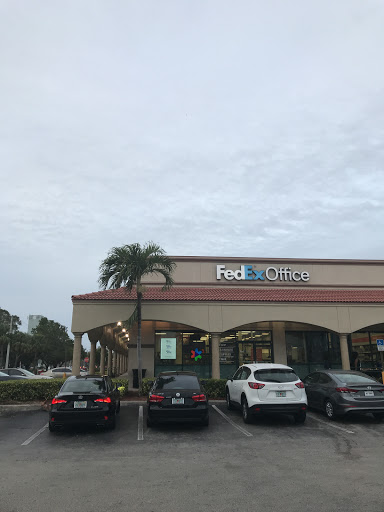 Print Shop «FedEx Office Print & Ship Center», reviews and photos, 3269 Hollywood Blvd, Hollywood, FL 33021, USA