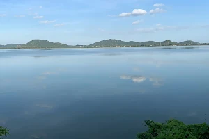 Kolavai Lake image