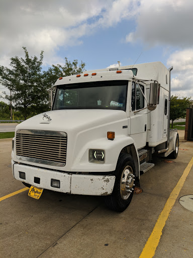 Car Wash «Detail Driven Car Wash», reviews and photos, 159 Pond Fort Trail, Lake St Louis, MO 63367, USA