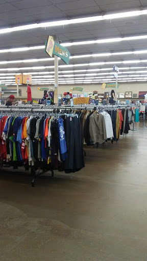 Thrift Store «Thrift Town», reviews and photos, 6328 Fair Oaks Blvd, Carmichael, CA 95608, USA