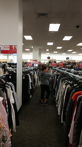 Department Store «Nordstrom Rack The Gallery At Westbury Plaza», reviews and photos, 1040 Old Country Rd, Garden City, NY 11530, USA