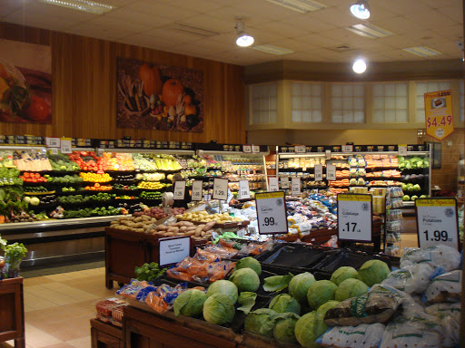 Supermarket «Roche Bros. Mashpee», reviews and photos, 11 Commercial St, Mashpee, MA 02649, USA