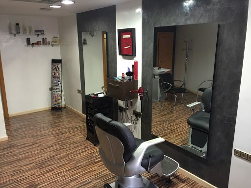 Peluquería de Caballeros  Álvaro en Alhendín, Granada