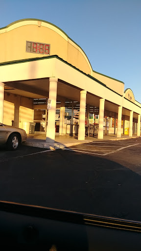 United Grocery Outlet, 117 SE Broad St, Murfreesboro, TN 37130, USA, 