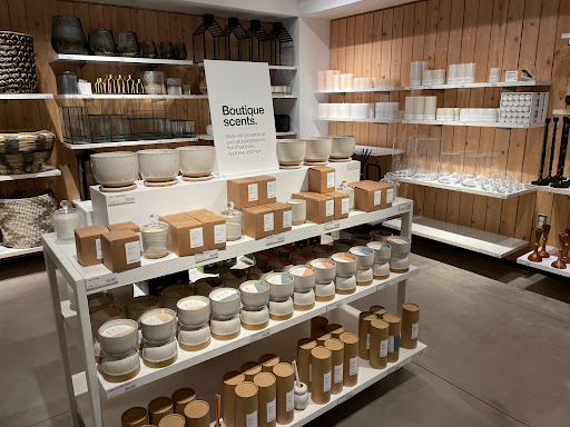 Furniture Store «Crate and Barrel», reviews and photos, 11800 W Broad St, Richmond, VA 23233, USA