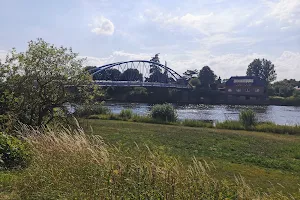 Fußgängerbrücke über die Weser image