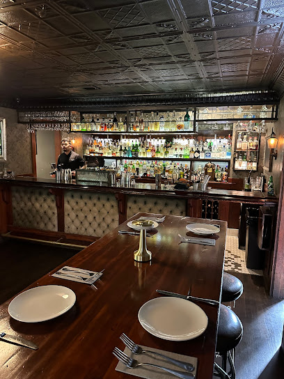 1886 Bar at The Raymond - 1250 S Fair Oaks Ave, Pasadena, CA 91105