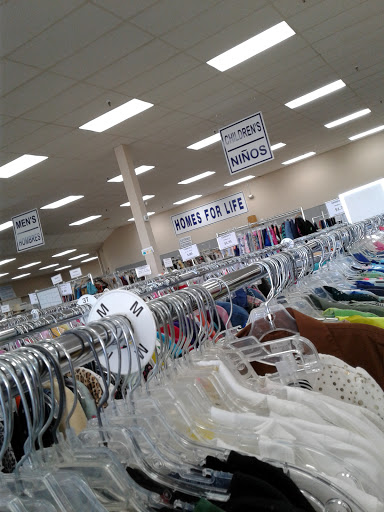 Thrift Store «Miracle Hill Thrift Store», reviews and photos, 206 New Neely Ferry Rd, Mauldin, SC 29662, USA