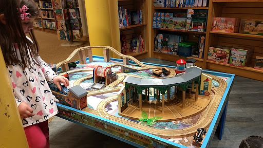 Book Store «Barnes & Noble», reviews and photos, 760 SE Maynard Rd, Cary, NC 27511, USA