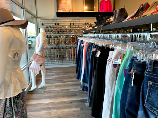 Used Clothing Store «Clothes Mentor», reviews and photos, 2551 45th St S # 113, Fargo, ND 58104, USA