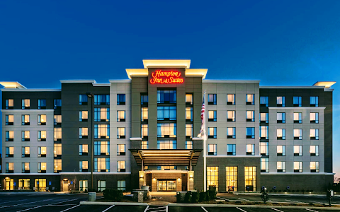 Hampton Inn & Suites Newport/Cincinnati image