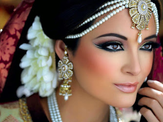 Bollywood Eyebrow Threading Salon & Spa