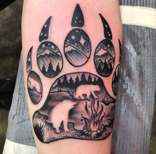 Explore simple spine tattoo ideas, creative tattoo ideas in Sioux Falls, available at Heart Tattoo