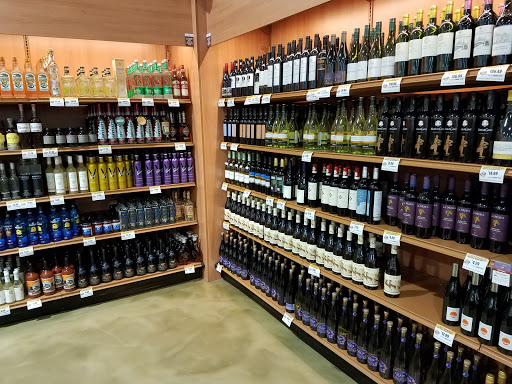 State Liquor Store «NH Liquor & Wine Outlet», reviews and photos, 294 Daniel Webster Hwy, Nashua, NH 03060, USA