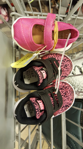 Department Store «Nordstrom Rack Woodland Plaza», reviews and photos, 8722 E 71st St, Tulsa, OK 74133, USA