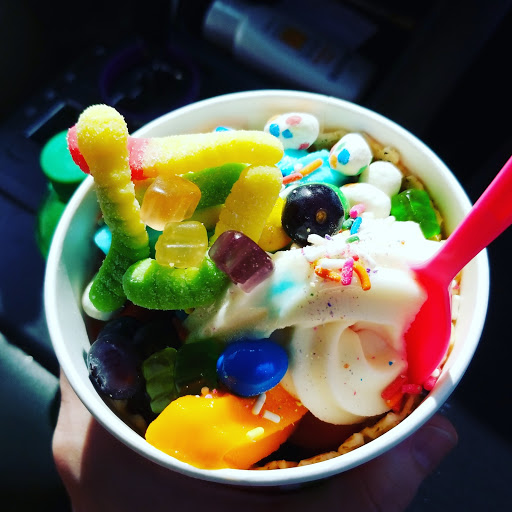 Frozen Yogurt Shop «CherryBerry Self-Serve Yogurt Bar», reviews and photos, 2524 Golf Rd, Eau Claire, WI 54701, USA