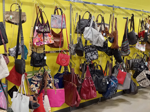 Thrift Store «Goodwill Central Texas - Lakeway», reviews and photos, 1901 RR 620 South, Lakeway, TX 78734, USA