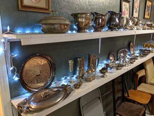 Thrift Store «Helping Hand Missions Thrift Store», reviews and photos, 5307 Gulf Breeze Pkwy, Gulf Breeze, FL 32563, USA