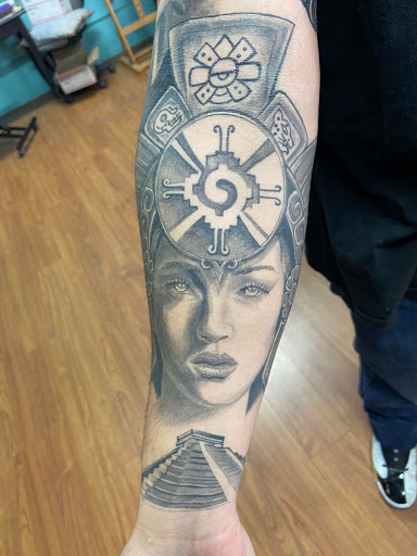 Explore ladybug tattoo ideas, creative tattoo ideas in Maywood, available at Colibri Tattoo Studio