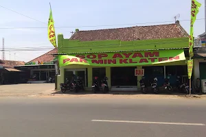 Sop Ayam Pak Min image