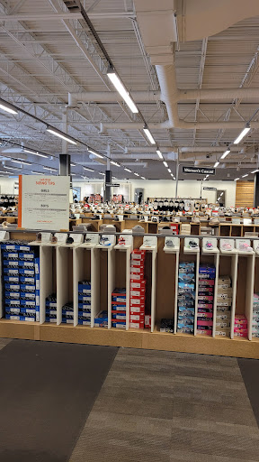 Shoe Store «DSW Designer Shoe Warehouse», reviews and photos, 23171 W Outer Dr, Allen Park, MI 48101, USA