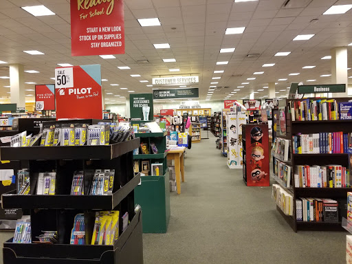 Book Store «Barnes & Noble», reviews and photos, 3561 N Freeway Blvd, Sacramento, CA 95834, USA