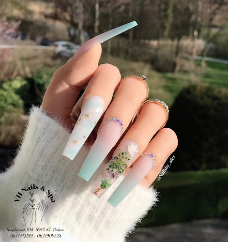 VH Nails & Spa