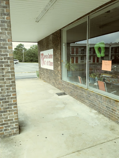 Thrift Store «Salvation Army Thrift Store», reviews and photos, 1501 E Willow St, Scottsboro, AL 35768, USA