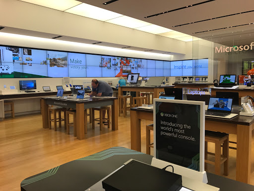 Computer Store «Microsoft Store - Kenwood Towne Centre», reviews and photos, 7875 Montgomery Rd #2205, Cincinnati, OH 45236, USA