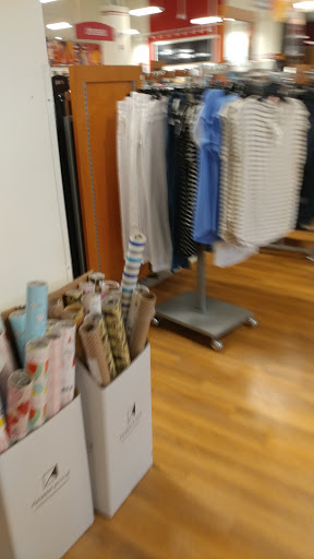 Department Store «T.J. Maxx», reviews and photos, 20 Chapel View Blvd, Cranston, RI 02920, USA