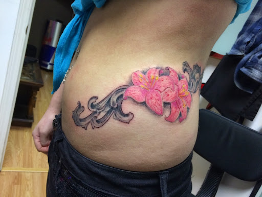 Tattoo Shop «Life Sentence Tattoo & BodyJewelry», reviews and photos, 10614 SE Kent-Kangley Rd, Kent, WA 98030, USA