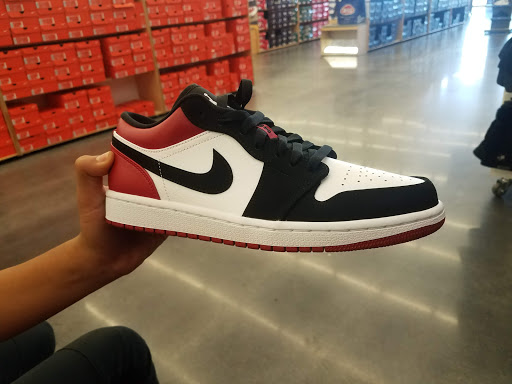 Shoe Store «WSS», reviews and photos, 1289 N Hacienda Blvd, La Puente, CA 91744, USA