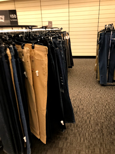 Department Store «Nordstrom Rack Glendale Fashion Center», reviews and photos, 227 N Glendale Ave, Glendale, CA 91206, USA