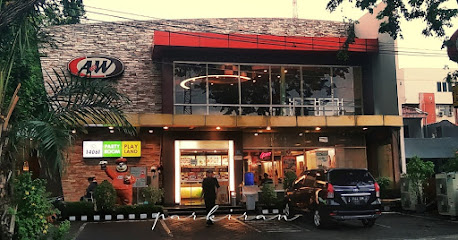 A&W Restoran - Wijaya Kusuma - Jl. Wijaya Kusuma No.61, Ketabang, Kec. Genteng, Surabaya, Jawa Timur 60272, Indonesia