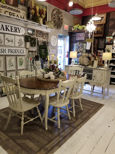 Antique Store «A Corner Cottage», reviews and photos, 895 Conner St, Noblesville, IN 46060, USA