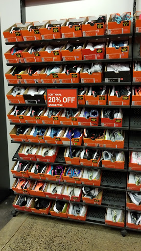 Sporting Goods Store «Nike Factory Store», reviews and photos, 1500 SE East Devils Lake Rd #105, Lincoln City, OR 97367, USA