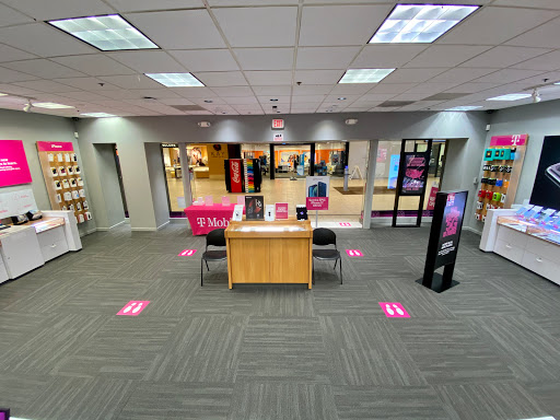 Cell Phone Store «T-Mobile», reviews and photos, 112 Eisenhower Pkwy #1037, Livingston, NJ 07039, USA