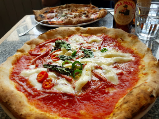 Santa Maria Pizzeria