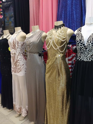 Shopping Mall «Elgin Shopping Mall», reviews and photos, 308 S McLean Blvd, Elgin, IL 60123, USA