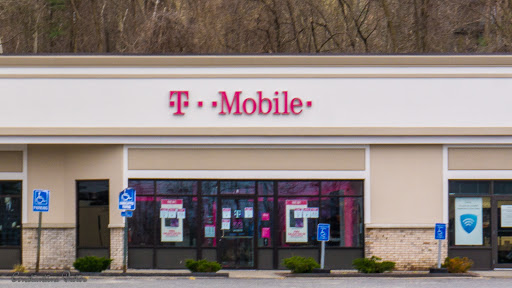 Cell Phone Store «T-Mobile», reviews and photos, 150 Worcester Rd, Framingham, MA 01701, USA