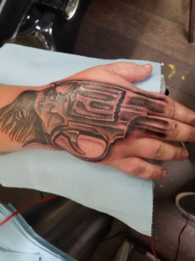 Explore simple hawaii tattoo ideas, creative tattoo ideas in Texarkana, available at Illusions Mafia Ink Tattoo Studio