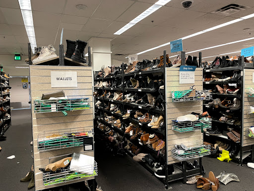 Department Store «Last Chance Clearance Store», reviews and photos, 1919 E Camelback Rd, Phoenix, AZ 85016, USA