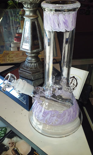 Tobacco Shop «Mary Janes Place Smoke Shop», reviews and photos, 1807 N Main St, Los Angeles, CA 90031, USA