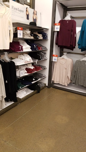 Clothing Store «Old Navy», reviews and photos, 10025 W McDowell Rd, Avondale, AZ 85323, USA