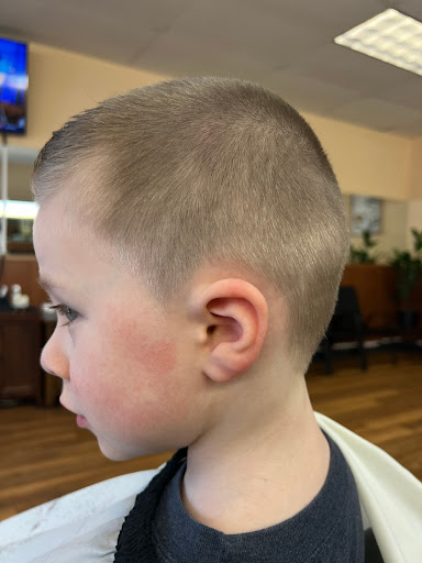 Barber Shop «Warrenton Family Barbershop», reviews and photos, 251 Lee Hwy #235, Warrenton, VA 20186, USA