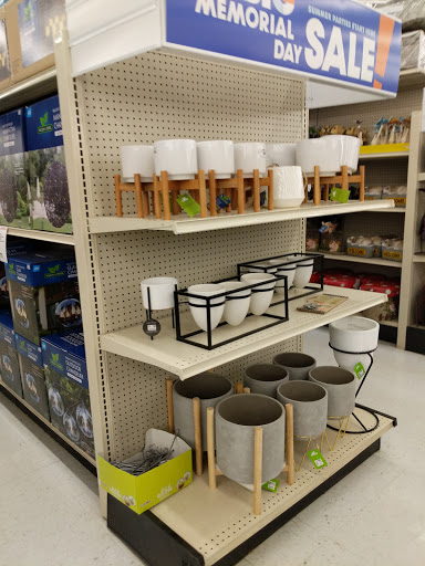 Discount Store «Big Lots», reviews and photos, 35603 S Gratiot Ave, Charter Twp of Clinton, MI 48035, USA