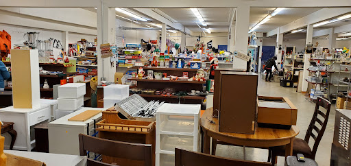 Thrift Store «Fabulously Frugal Thrift Shop», reviews and photos, 611 2nd St, Snohomish, WA 98290, USA
