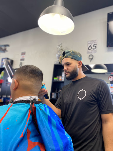 Barber Shop «Razor Sharp Cutz Barber Shop», reviews and photos, 459 Plaza Dr, Eustis, FL 32726, USA