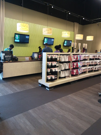 Shoe Store «DSW Designer Shoe Warehouse», reviews and photos, 4401 Lyons Rd, Coconut Creek, FL 33073, USA